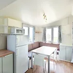 度假居 佩尔所营地度假屋 *